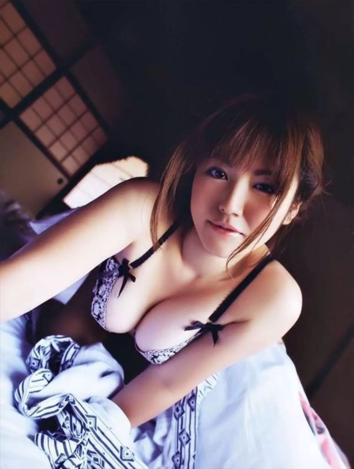 磯山さやかエロ画像019