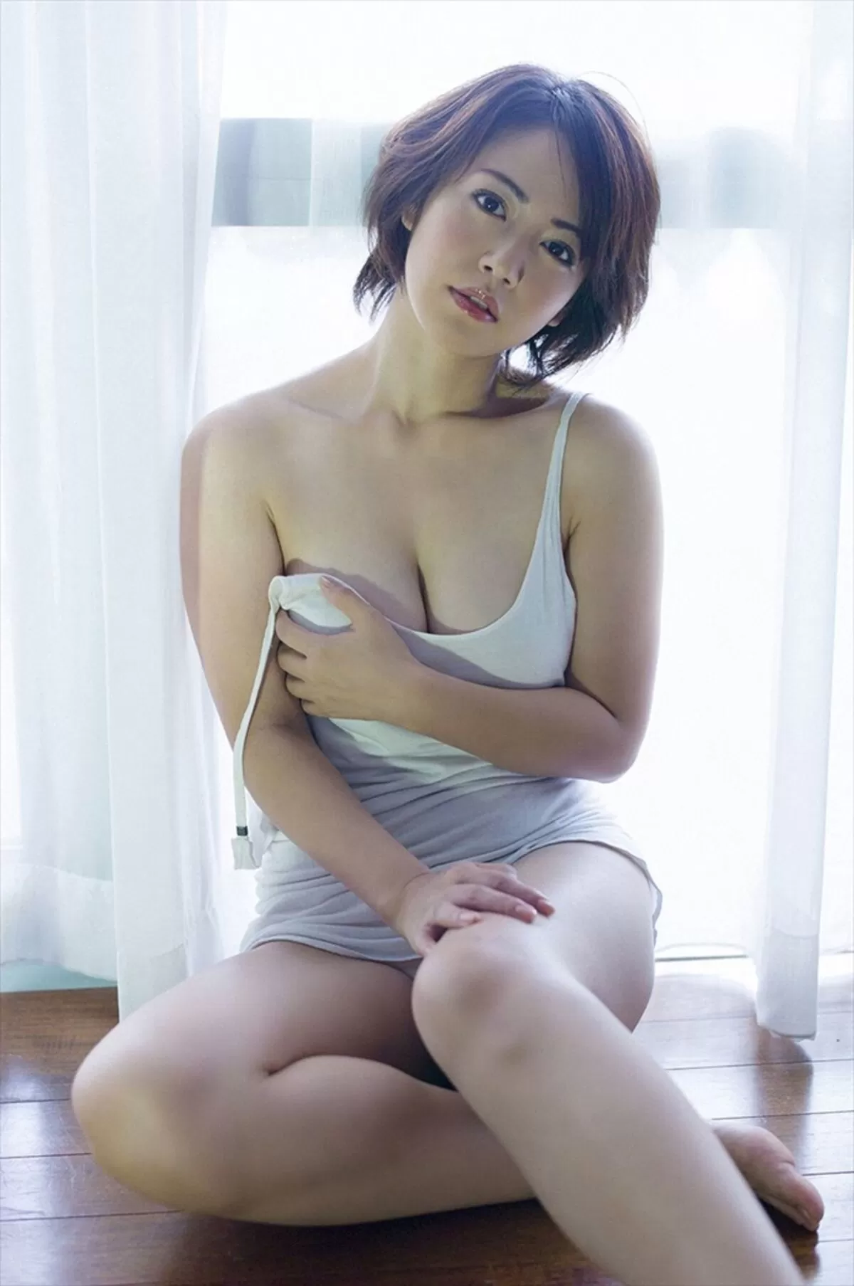 磯山さやかエロ画像275