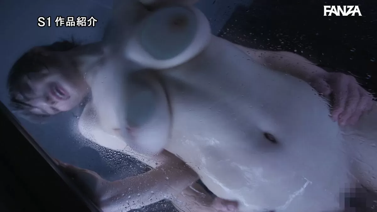 潰れおっぱいのエロ画像051