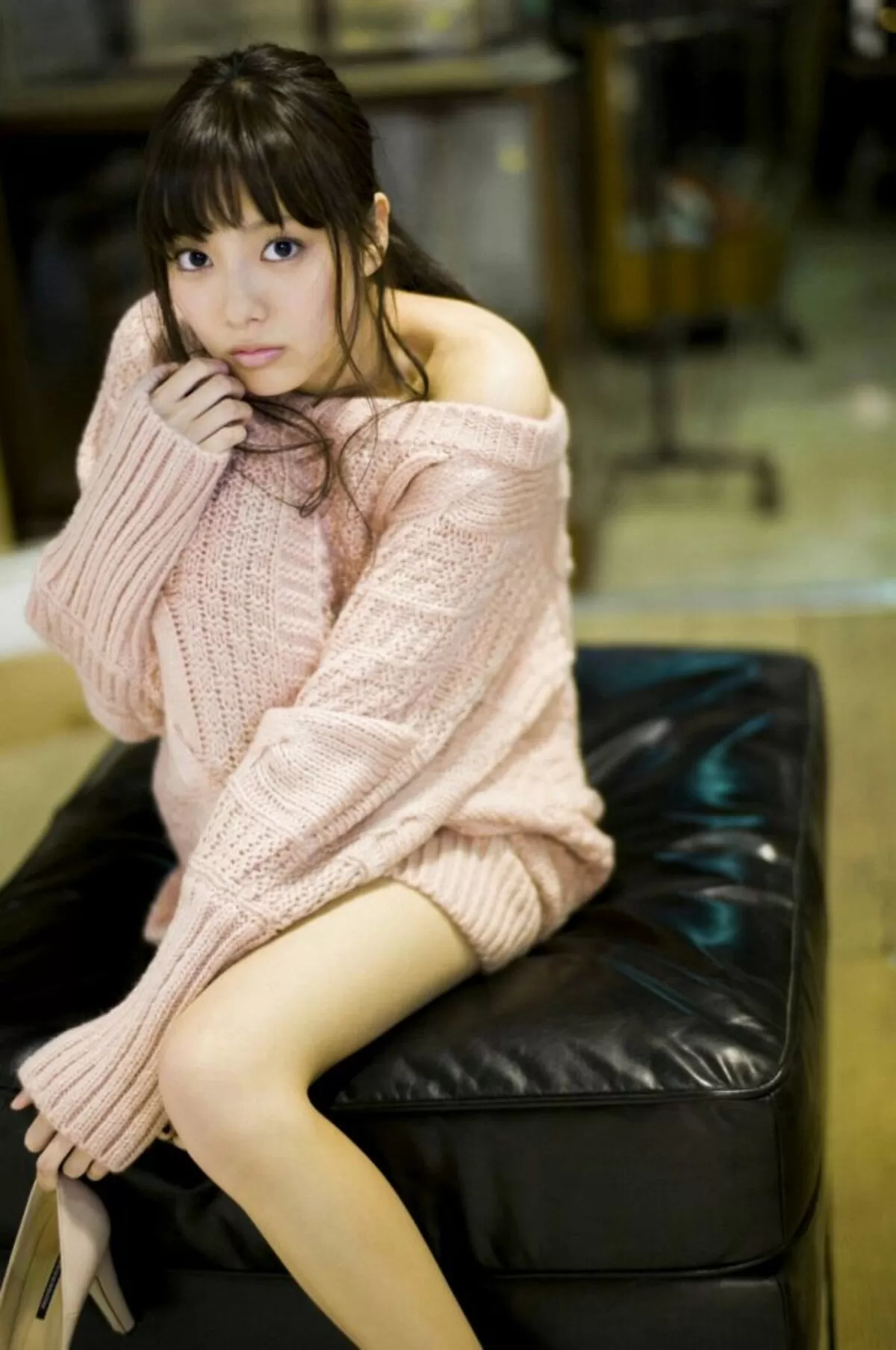 新川優愛エロ画像006