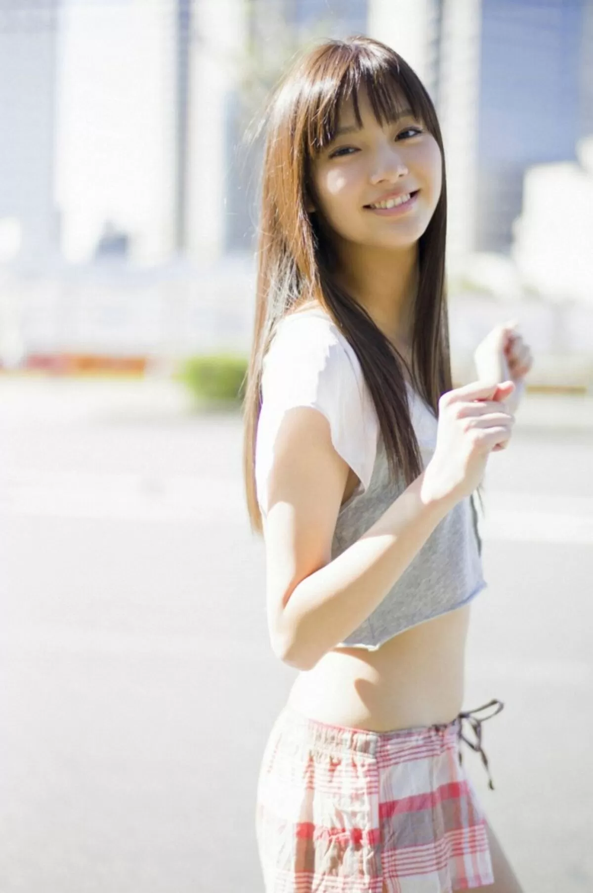 新川優愛エロ画像008