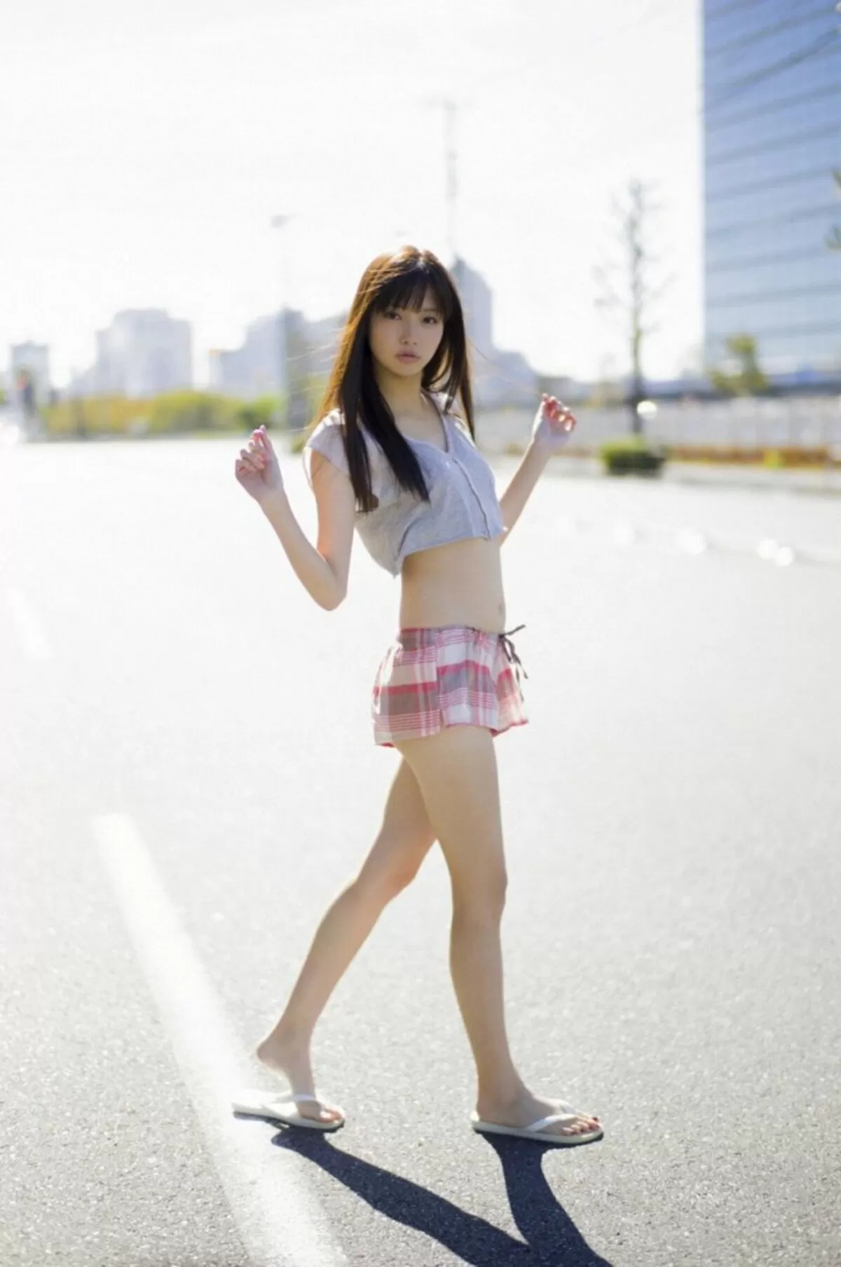 新川優愛エロ画像009