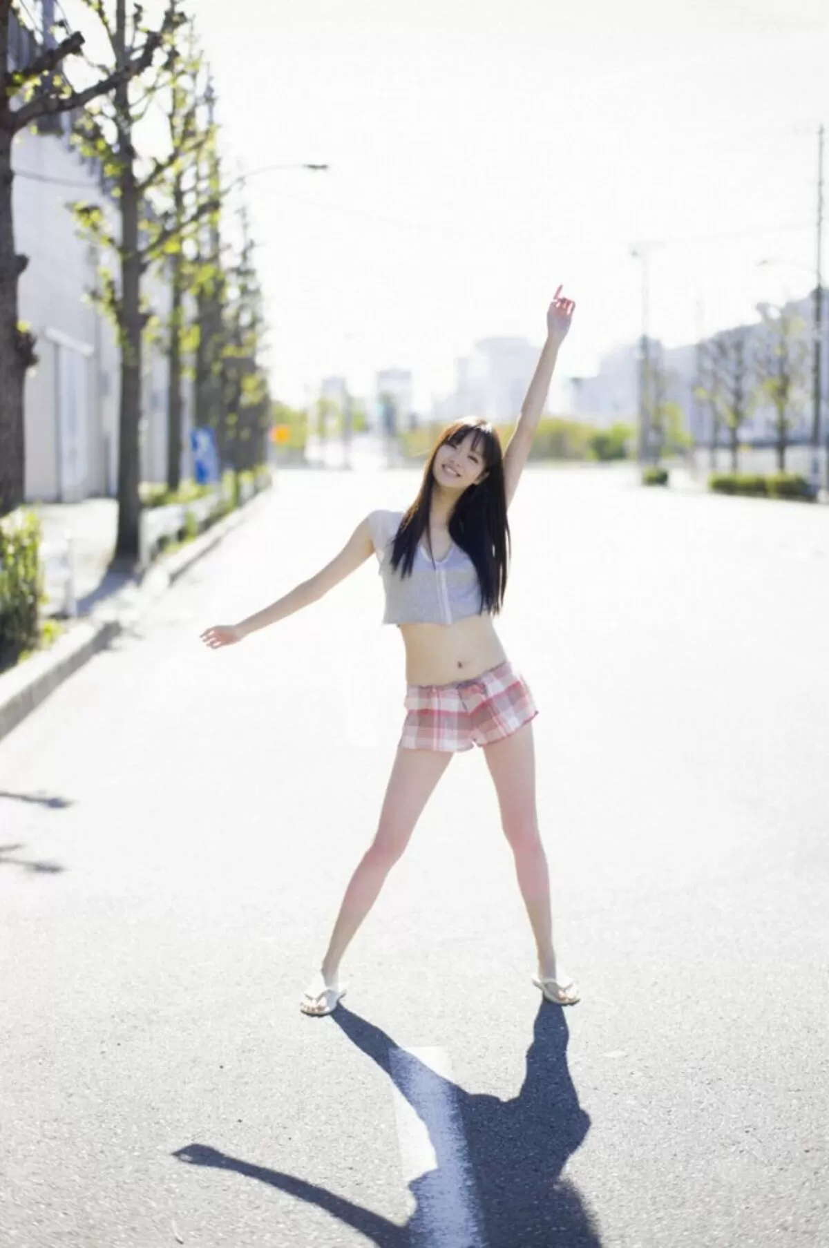 新川優愛エロ画像010