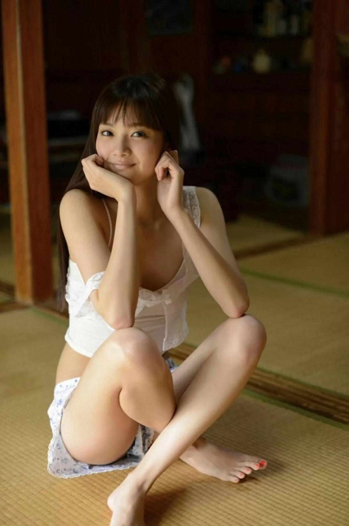 新川優愛エロ画像017