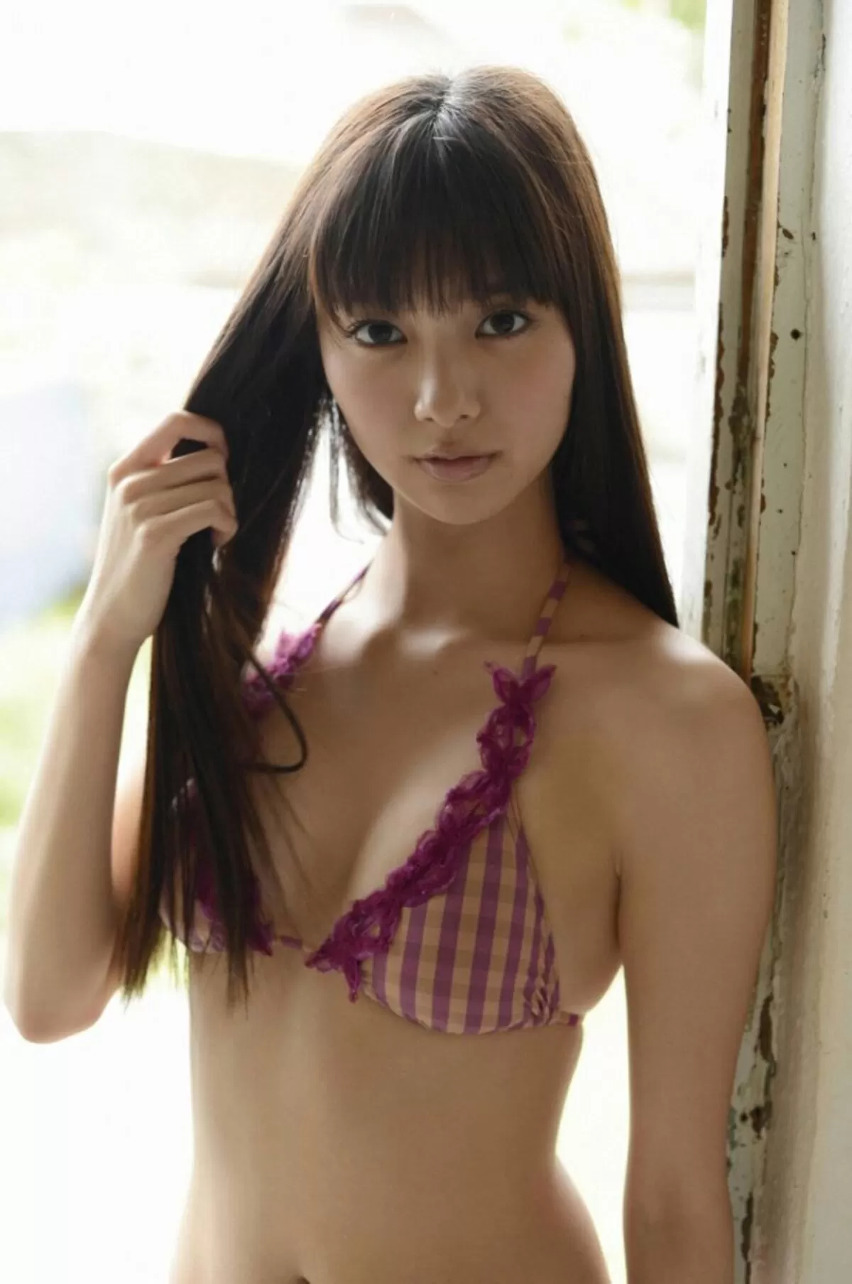 新川優愛エロ画像025