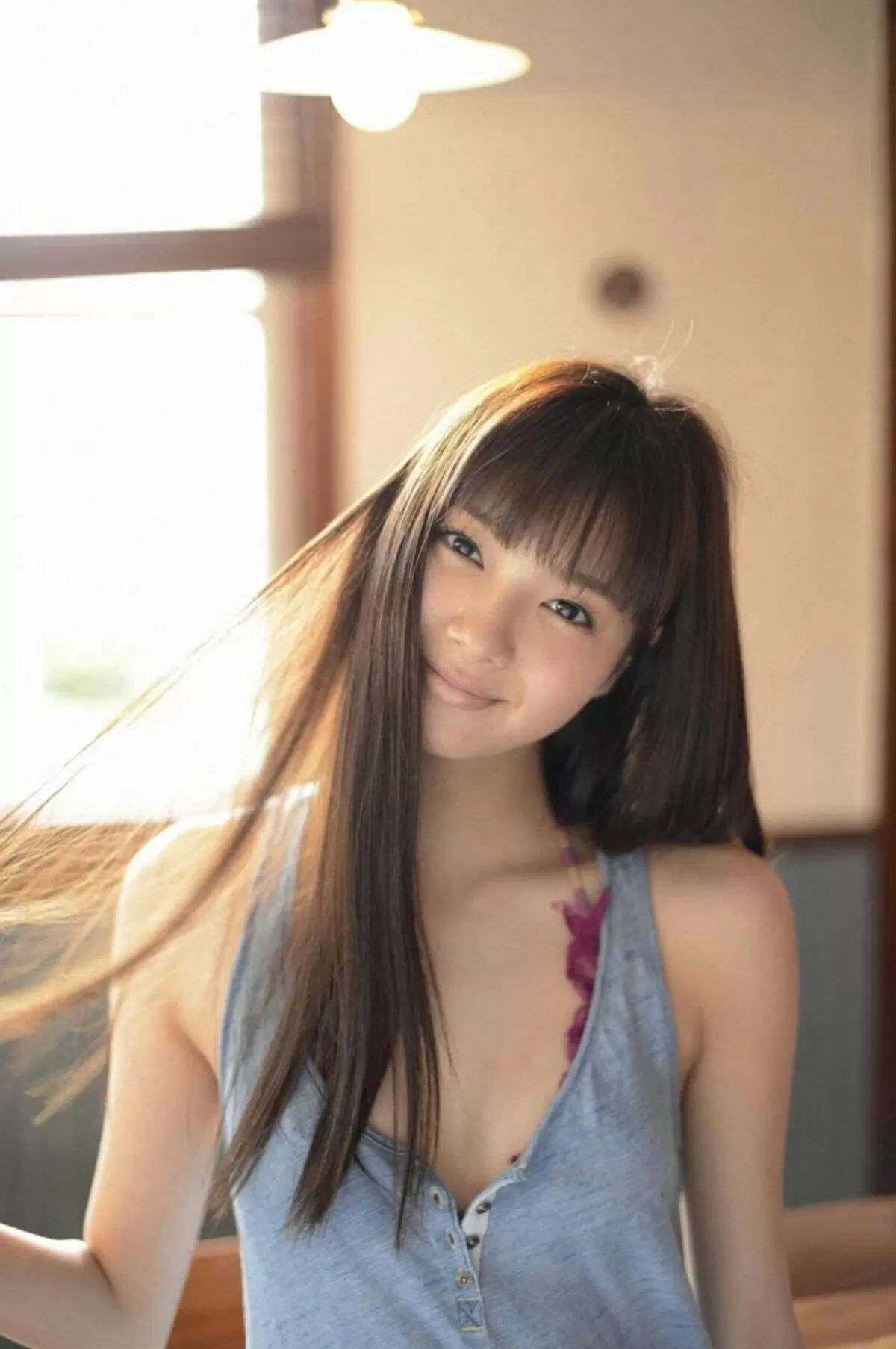 新川優愛エロ画像028