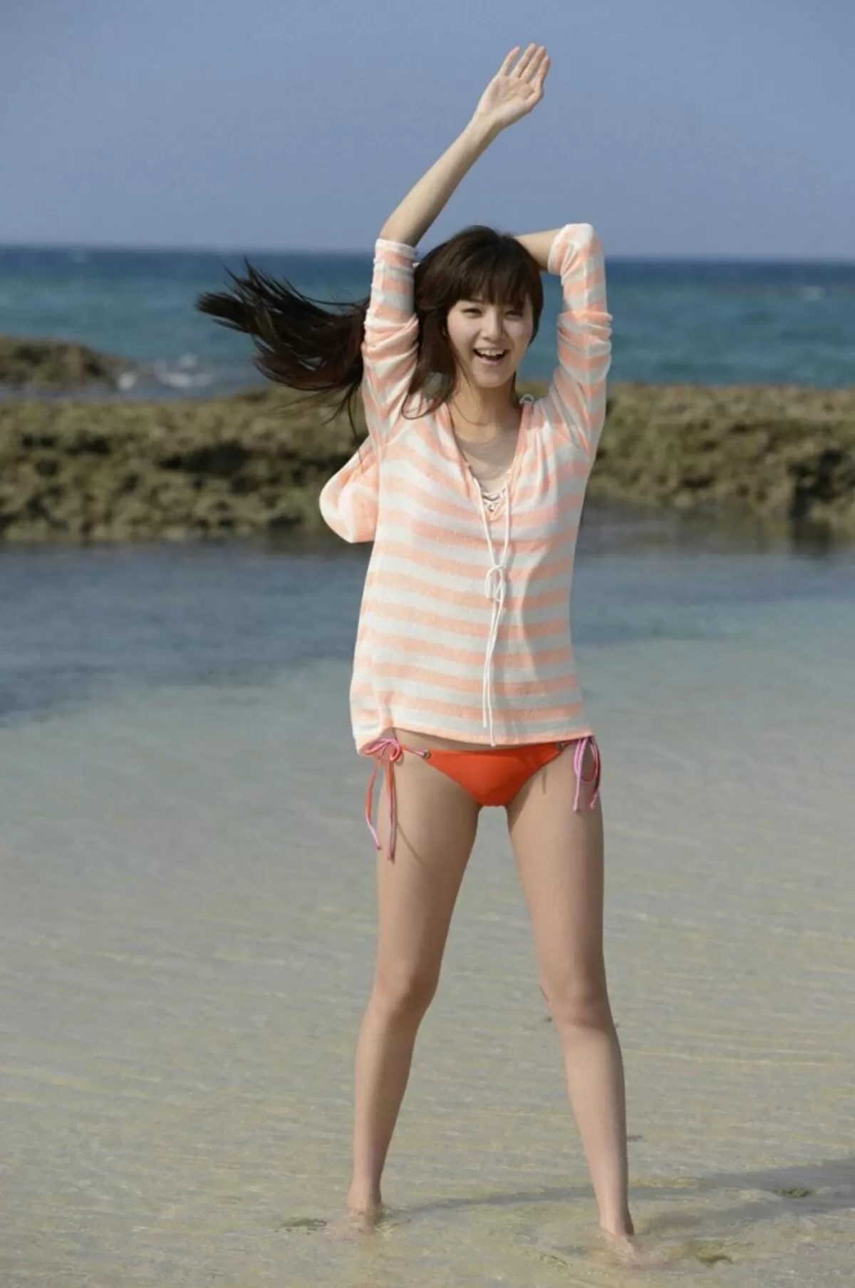 新川優愛エロ画像096