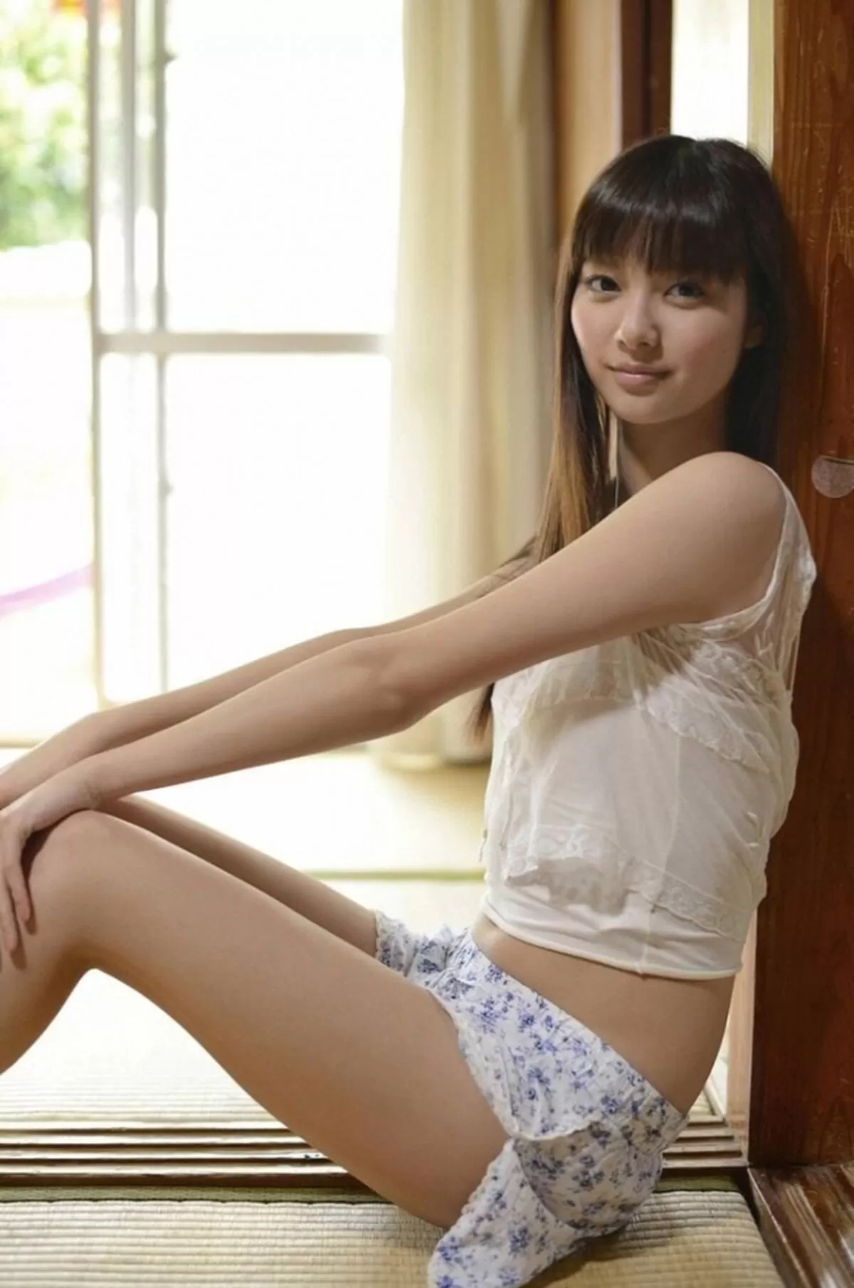 新川優愛エロ画像194