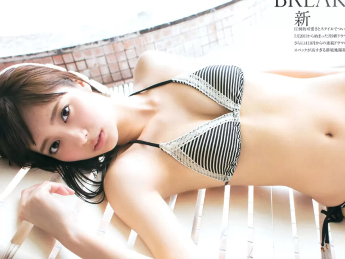 新川優愛エロ画像264