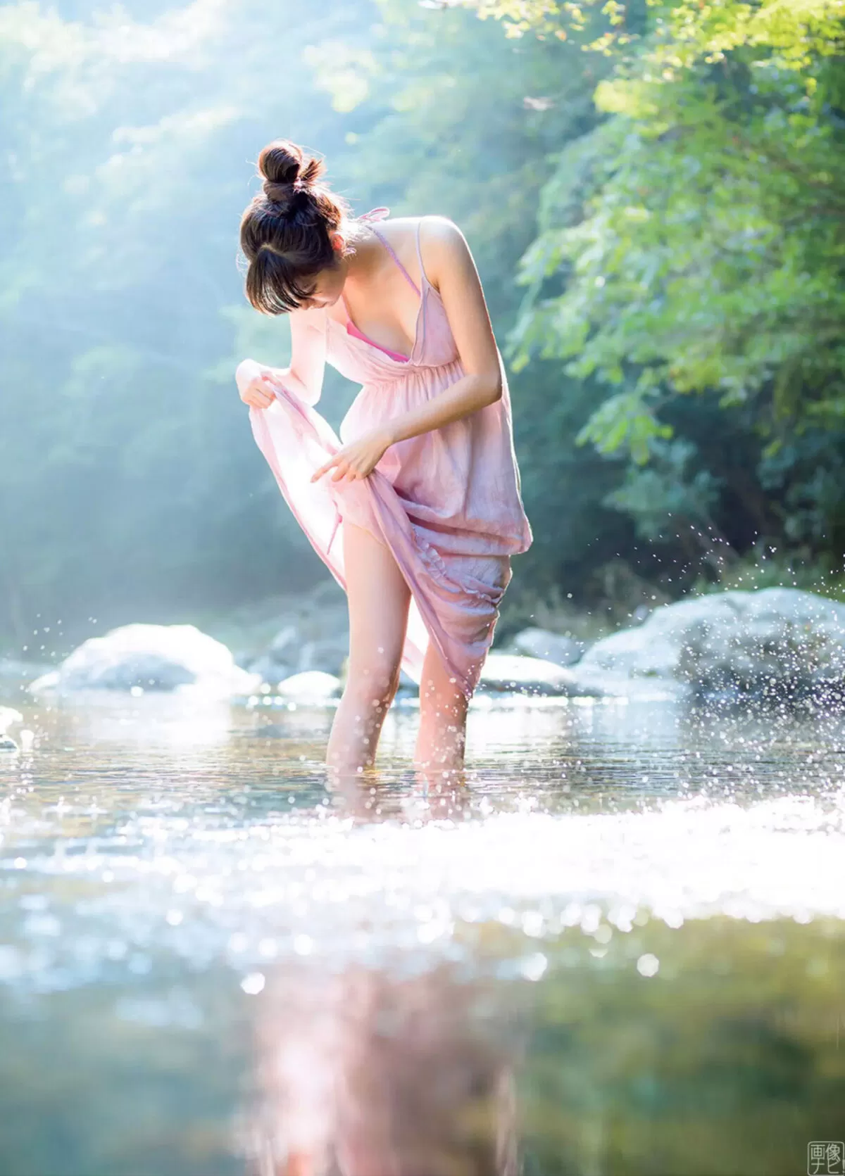 新川優愛エロ画像267