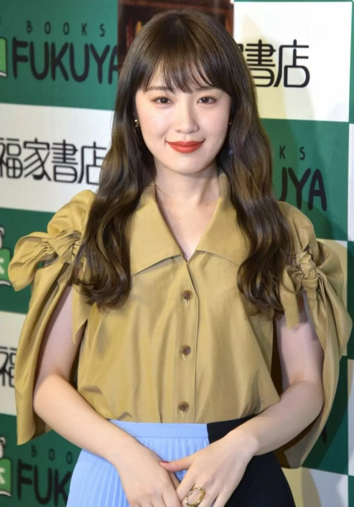 高山一実エロ画像312