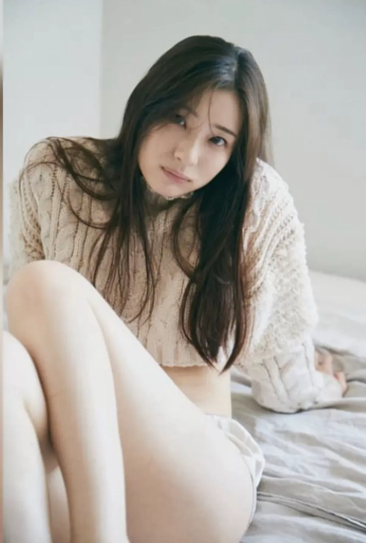足立梨花エロ画像023