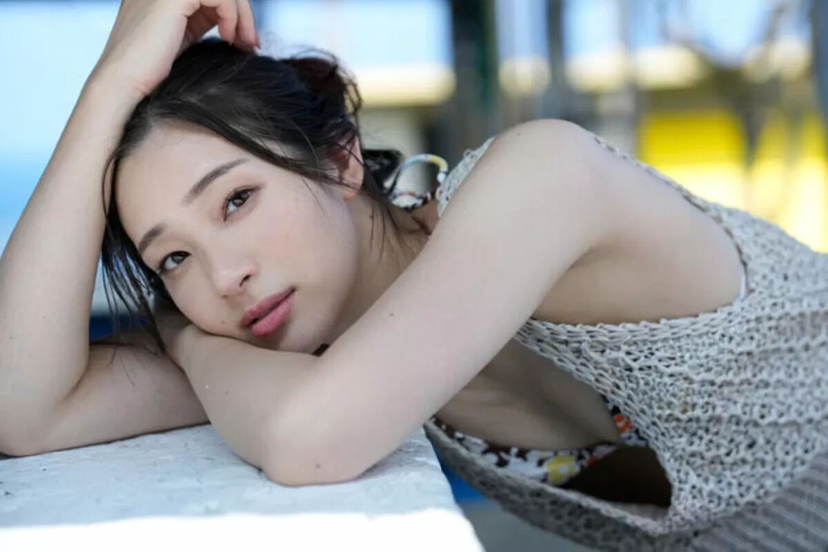 足立梨花エロ画像112