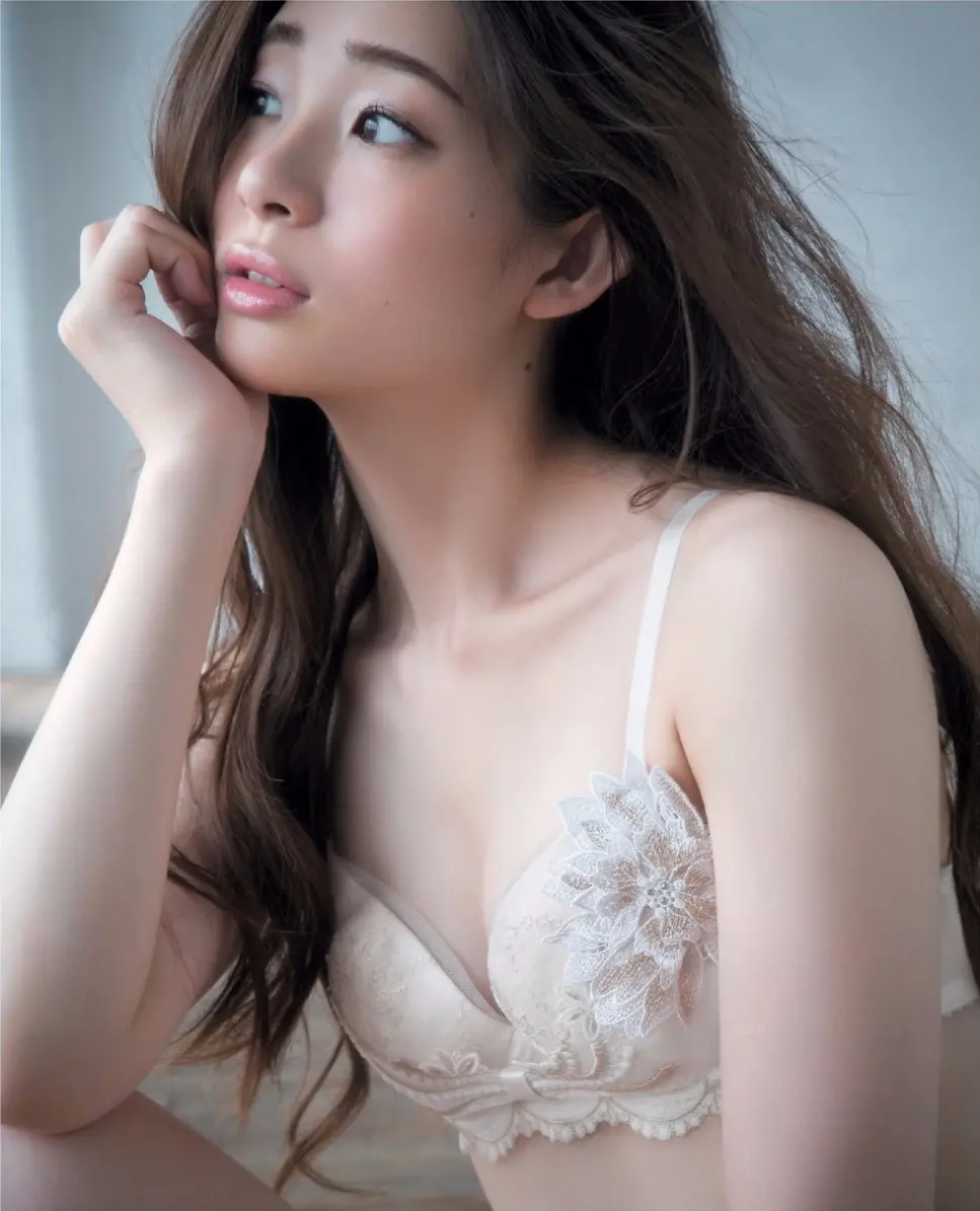 足立梨花エロ画像291