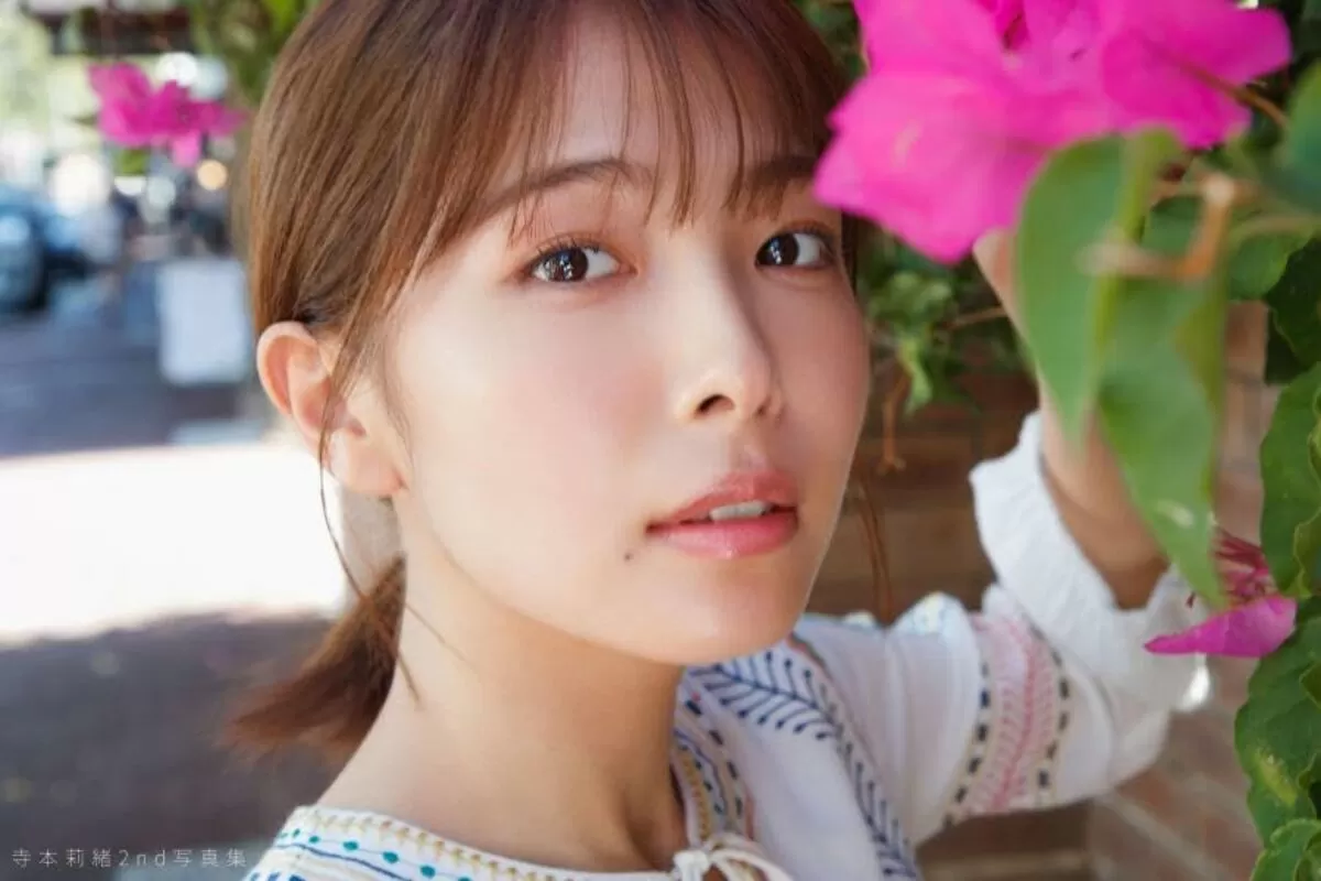 寺本莉緒エロ画像012