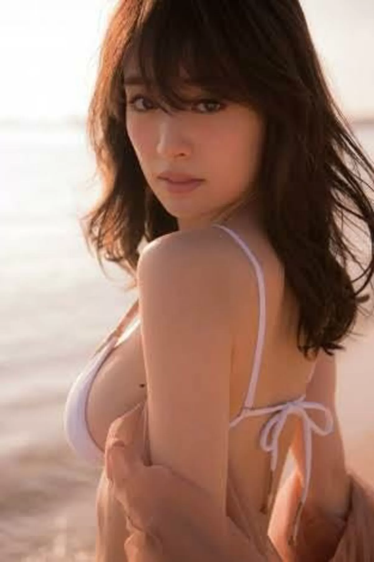 泉里香エロ画像025