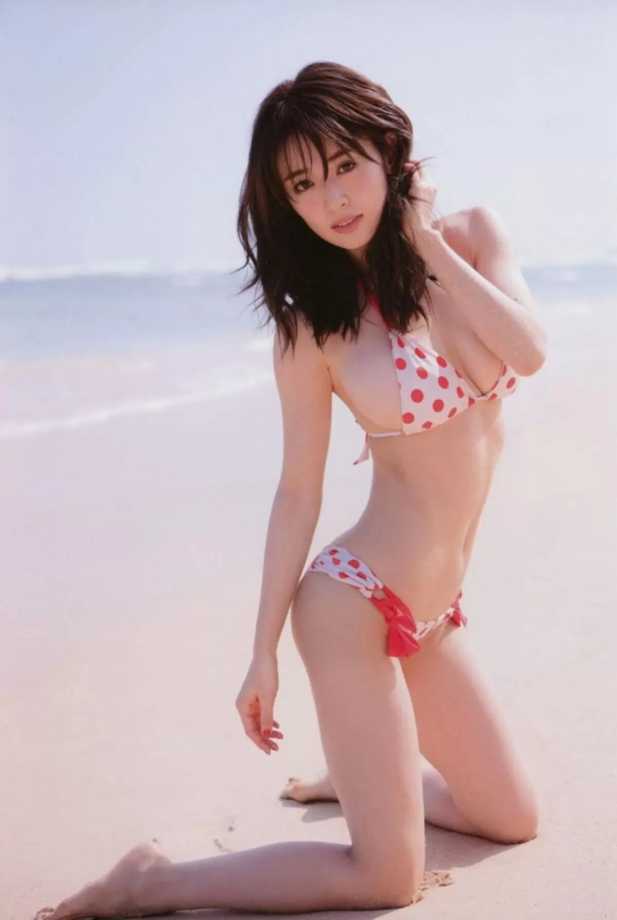 泉里香エロ画像048