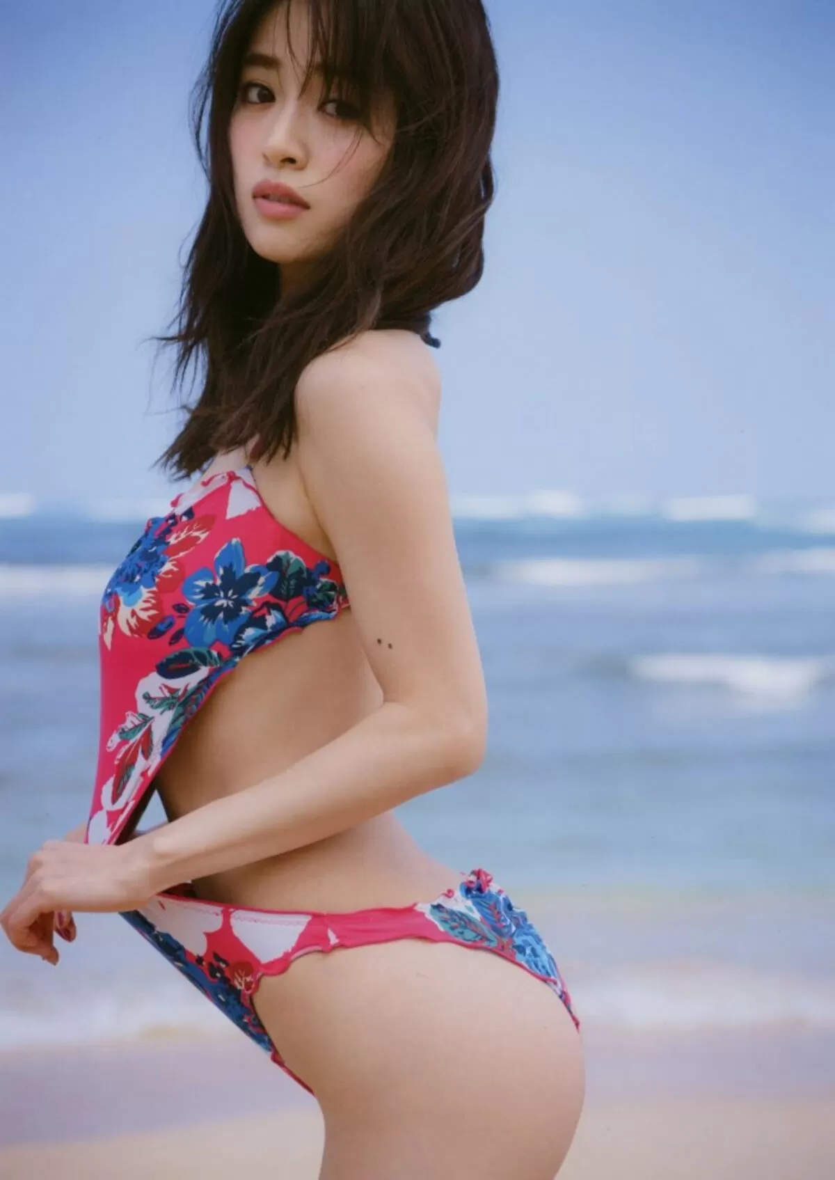 泉里香エロ画像156