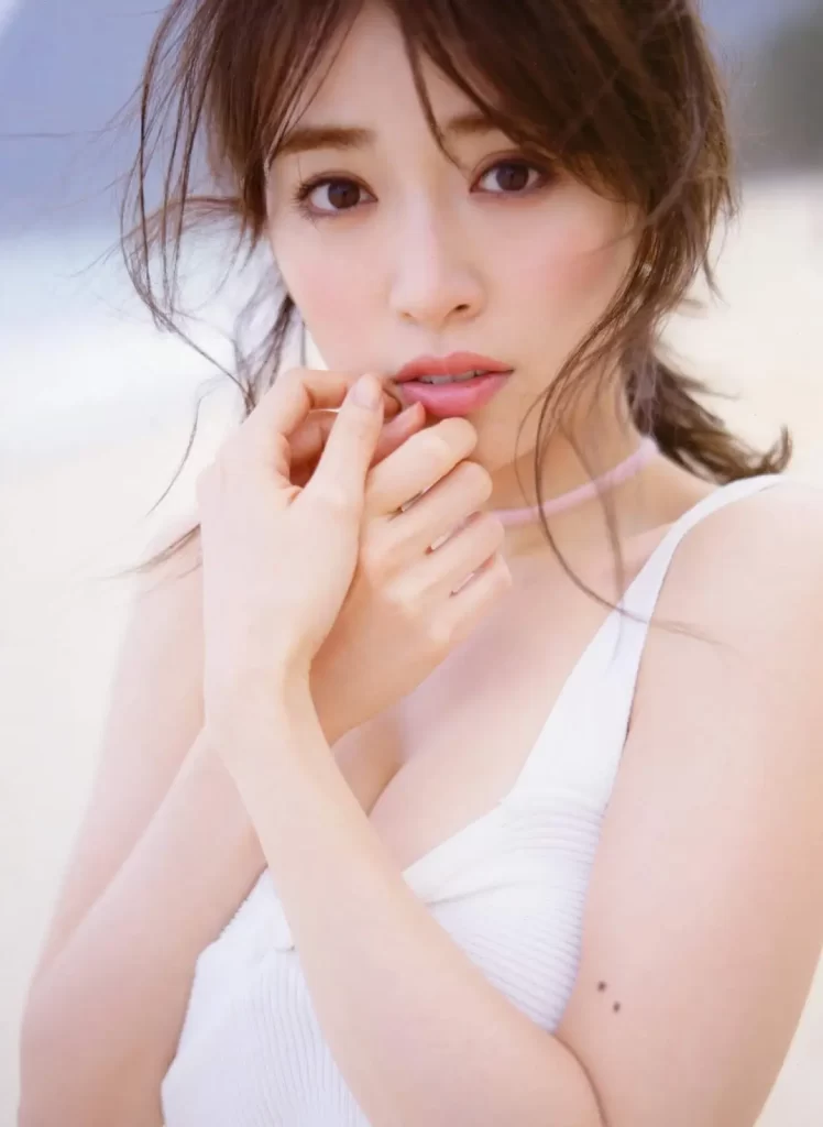 泉里香エロ画像257
