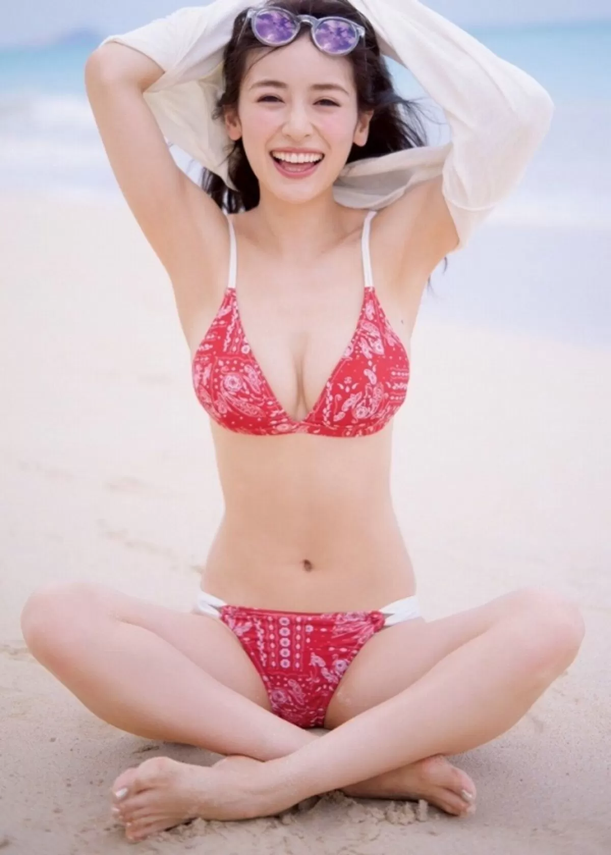泉里香エロ画像267