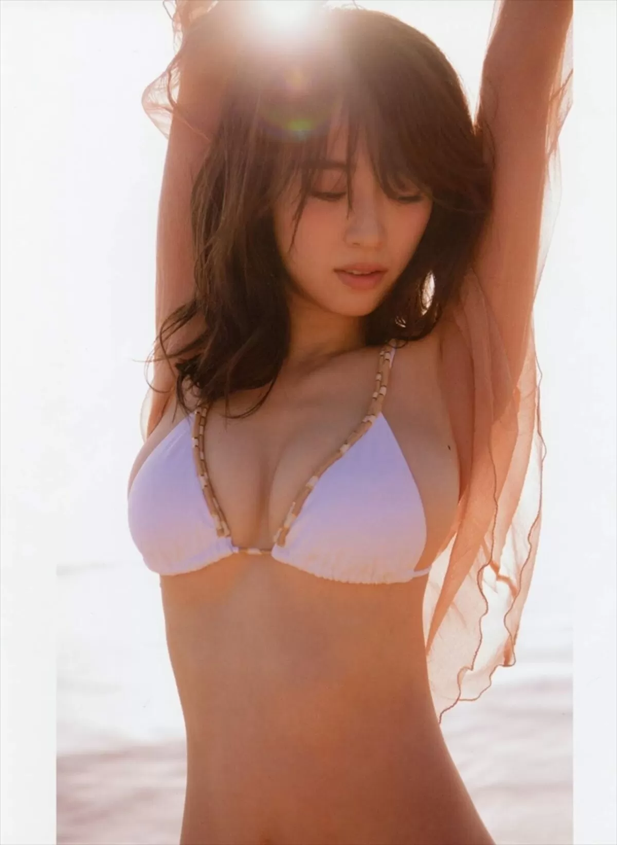 泉里香エロ画像277