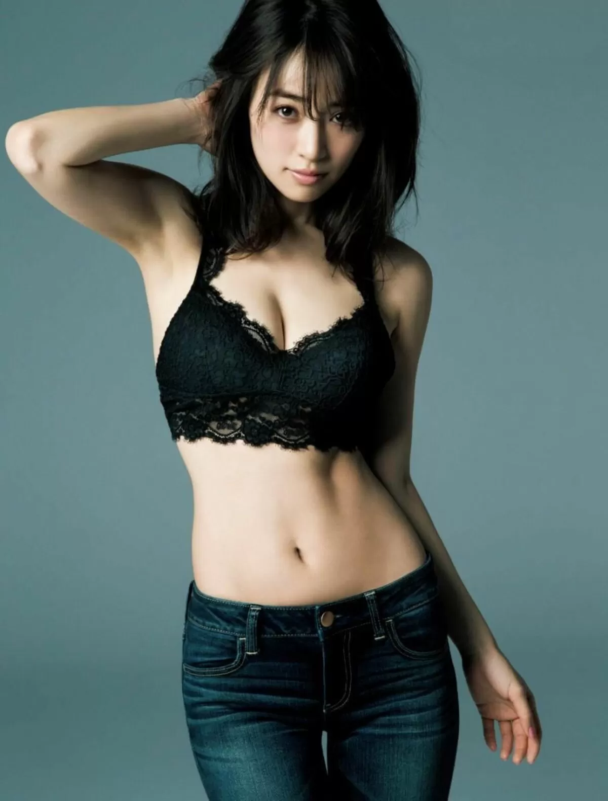 泉里香エロ画像305