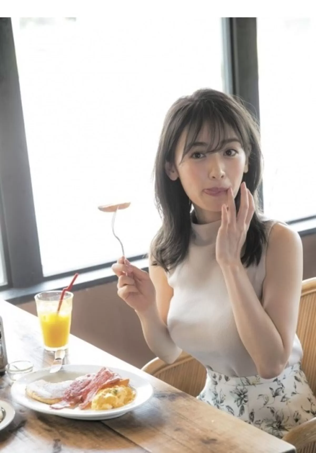 泉里香エロ画像342