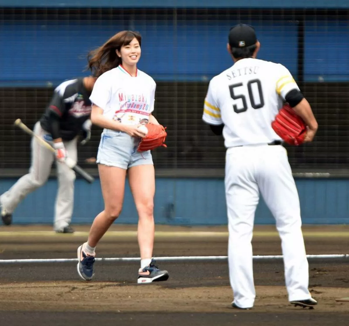 稲村亜美エロ画像330