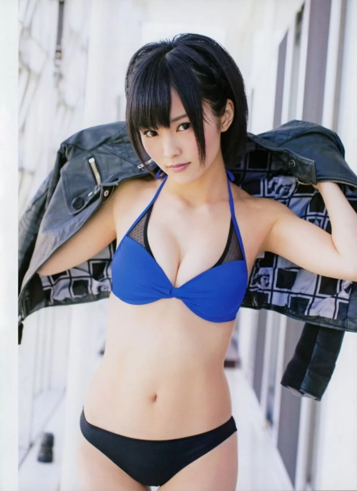 山本彩エロ画像030