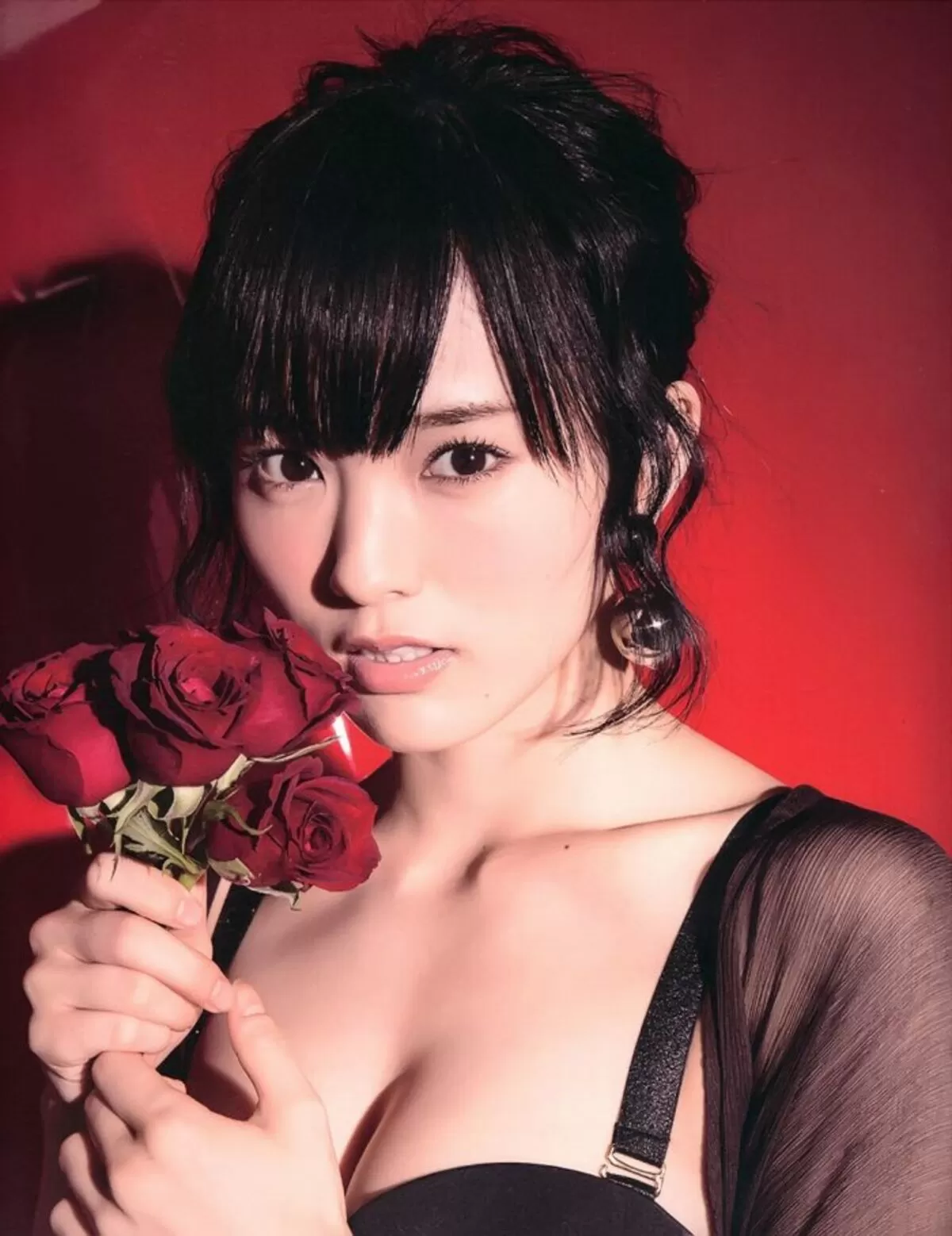山本彩エロ画像090