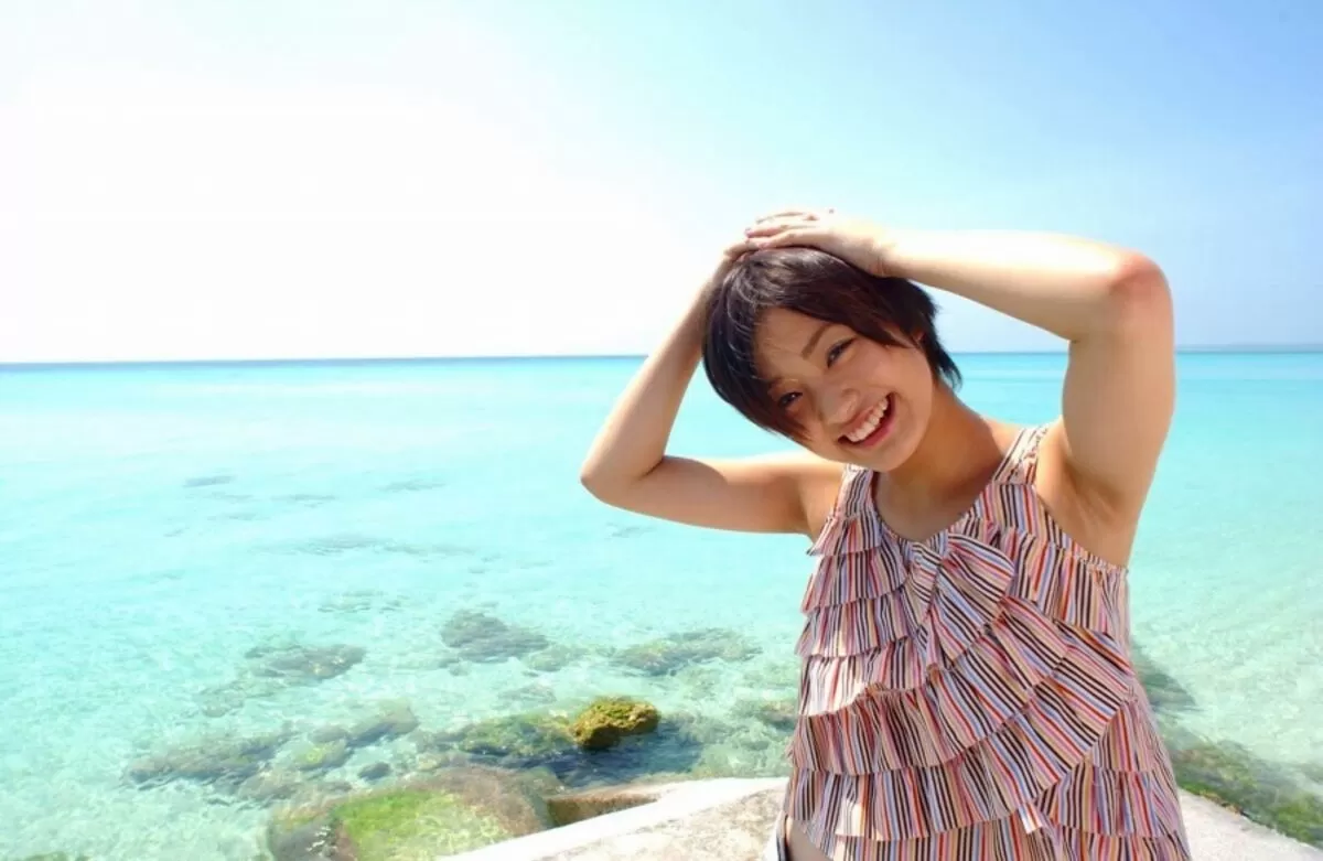 上戸彩エロ画像015