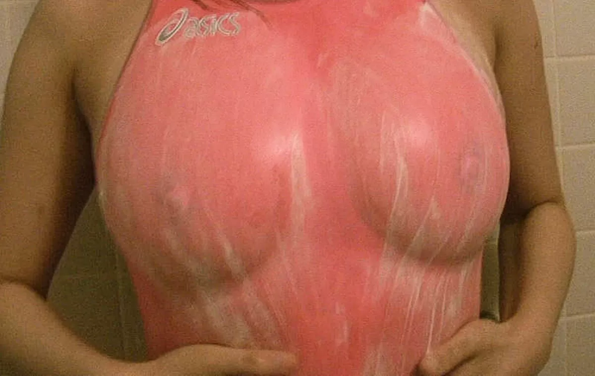競泳水着の巨乳エロ画像113