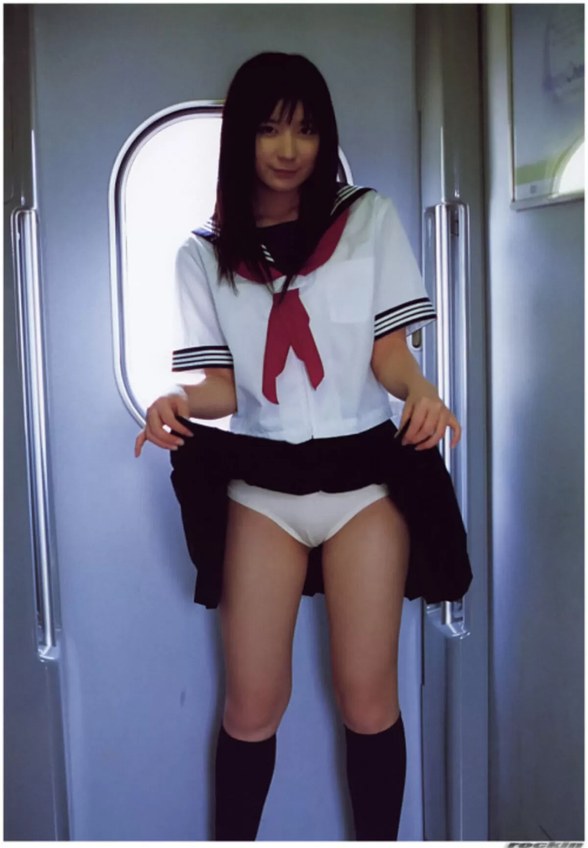 仲村みうエロ画像335