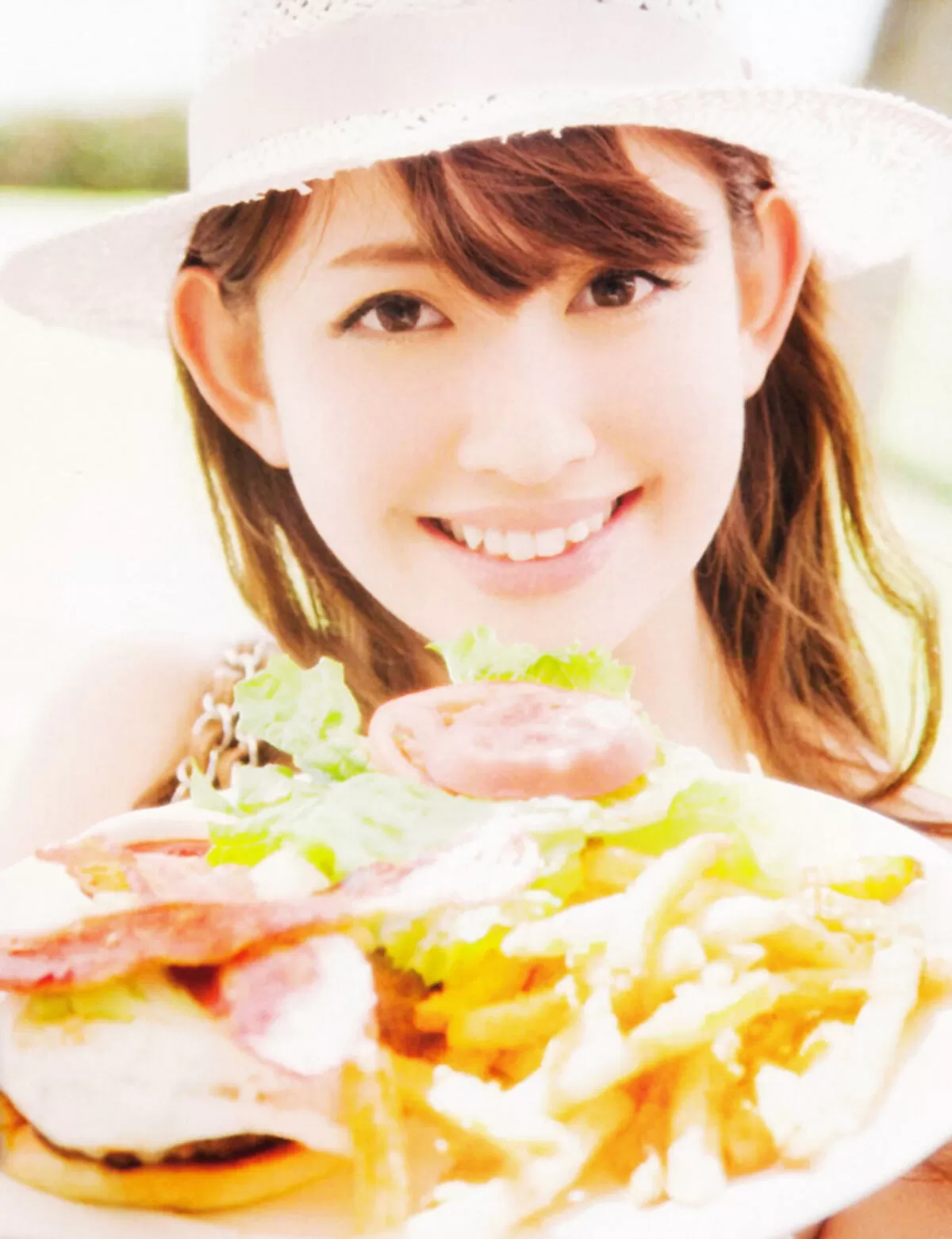小嶋陽菜エロ画像708
