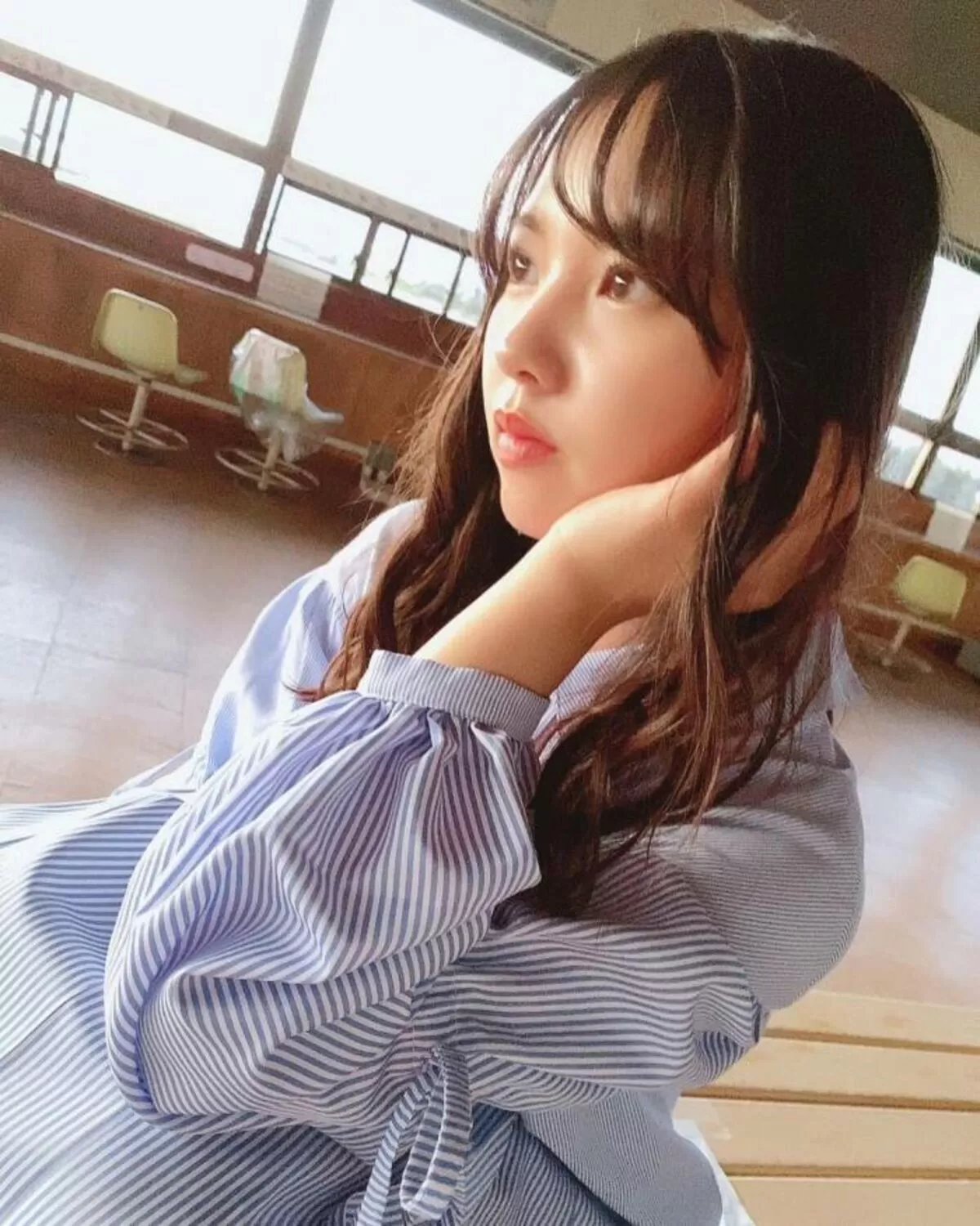 本郷柚巴エロ画像699