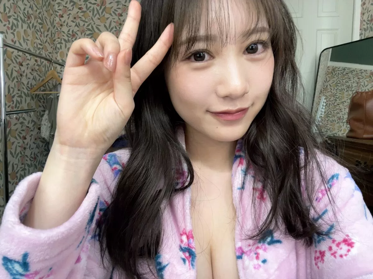 横野すみれエロ画像018