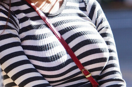 おっぱいの形がくっきりしたパイスラ画像ぐうエロい 37枚のサムネイル