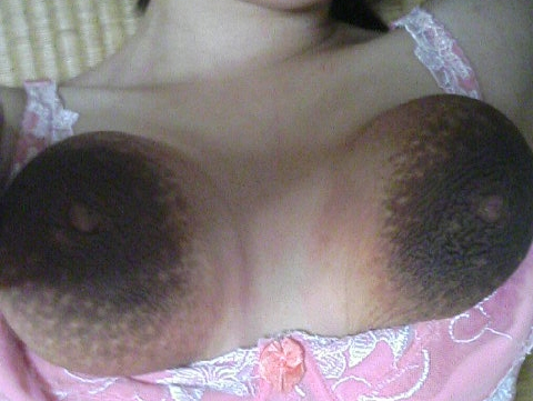 乳首だけで男たちを魅せている変態女子のおっぱい画像！これは凄いぞ・・・のサムネイル