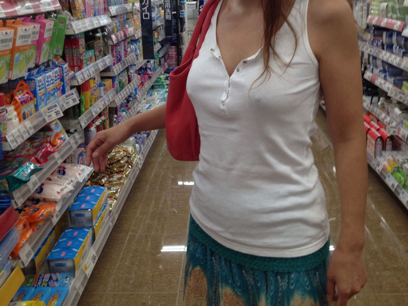 透け乳首晒して興奮してるメスブタども何考えてんだろ…(ｼｺｼｺ♪のサムネイル