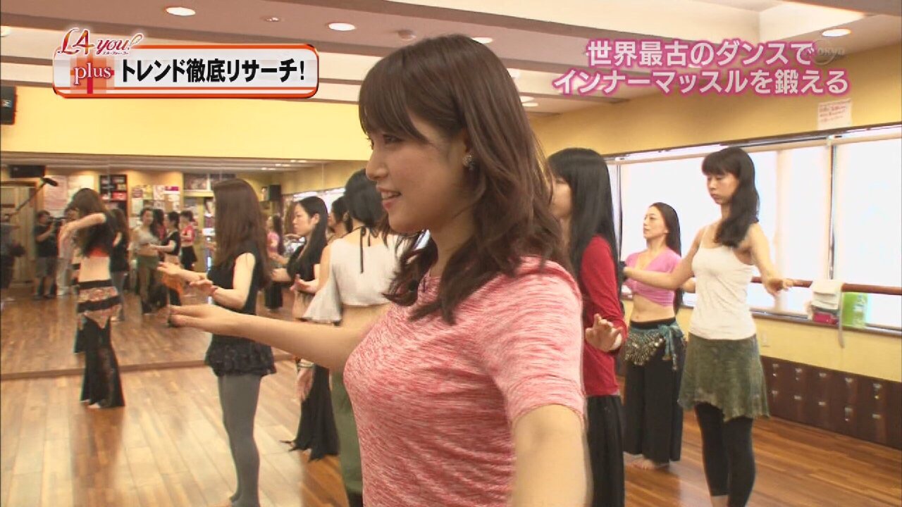 服の上からでもはっきり分かる巨乳女子アナ画像【着衣おっぱい】１００枚のサムネイル