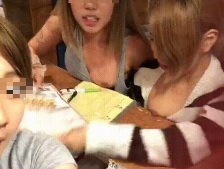 オッパイ丸出し！揉みまくり！女のヤバイ本性が露わに…のサムネイル