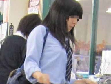 ここに爆乳JK降臨！！！のサムネイル