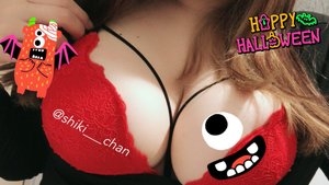 ハロウィンで浮かれまくってた巨乳お姉さん達。年々エロさに磨きがかかってます!!【画像91枚】のサムネイル