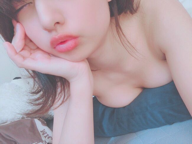 美人の自撮りエロ画像106枚 顔出し素人の乳首もしっかり出してるエロ自撮り集めてみたのサムネイル