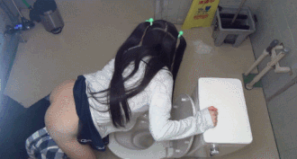 トイレレイプエロGIF画像55枚 公衆便所や多目的トイレで犯されてるJKやギャル集めてみたのサムネイル