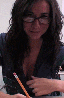 【おっぱい GIF】自分からおっぱいを見せつけるエロGIFが最高にシコい件のサムネイル