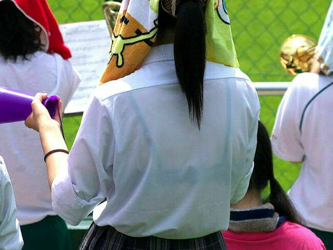 JK透けブラ画像159枚 夏服に下着が透けてる女子高生の制服盗撮集めてみたのサムネイル