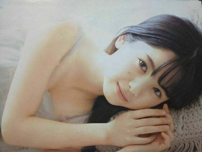 乃木坂・筒井あやめのツルスベ生足＆ふっくらおっぱい着衣グラビア画像40枚のサムネイル