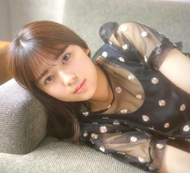 乃木坂【岩本蓮加】露出控えめな着衣おっぱいグラビア画像88枚のサムネイル