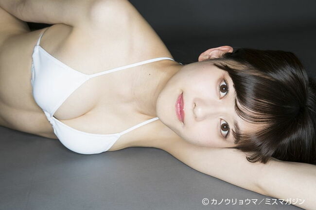 岡田佑里乃エロ画像109枚 ボインが気になるラウンドガール姿やEカップ巨乳水着グラビア集めてみたのサムネイル